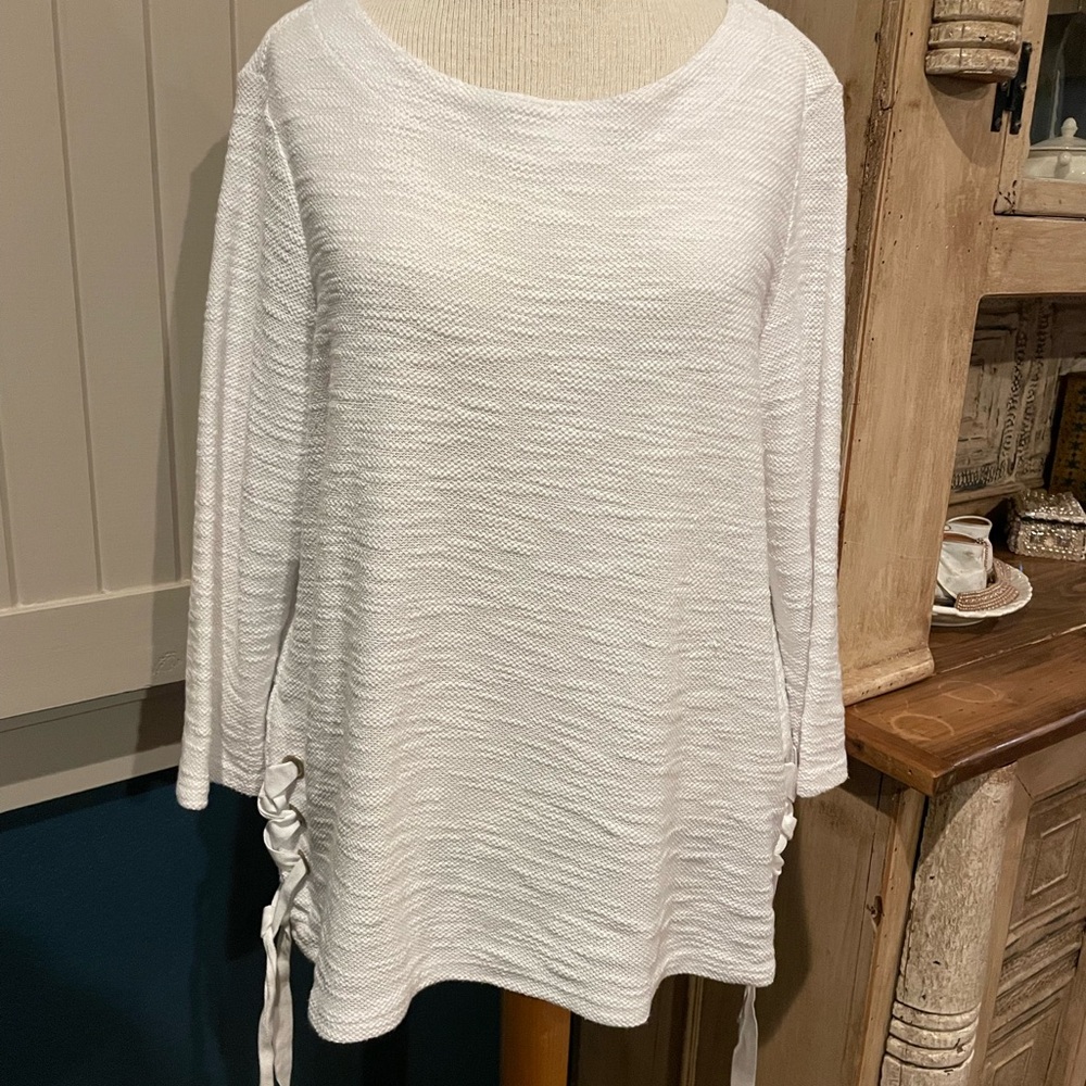 Jones New York White Long Sleeve Top with Side Ties